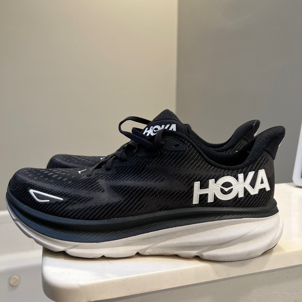 HOKA Clifton Sz 10.5